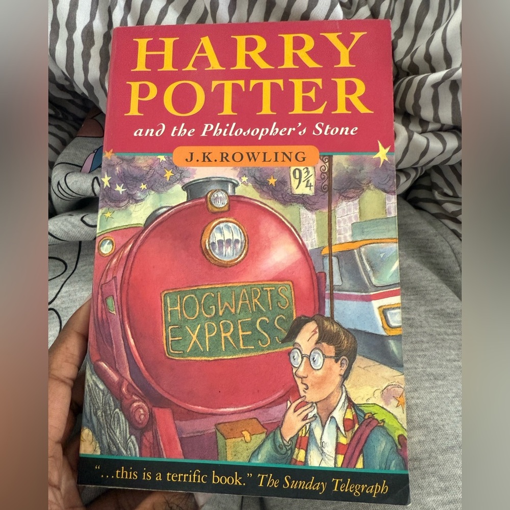 Harry Potter and the Philosopher's Stone Book - Red Cover